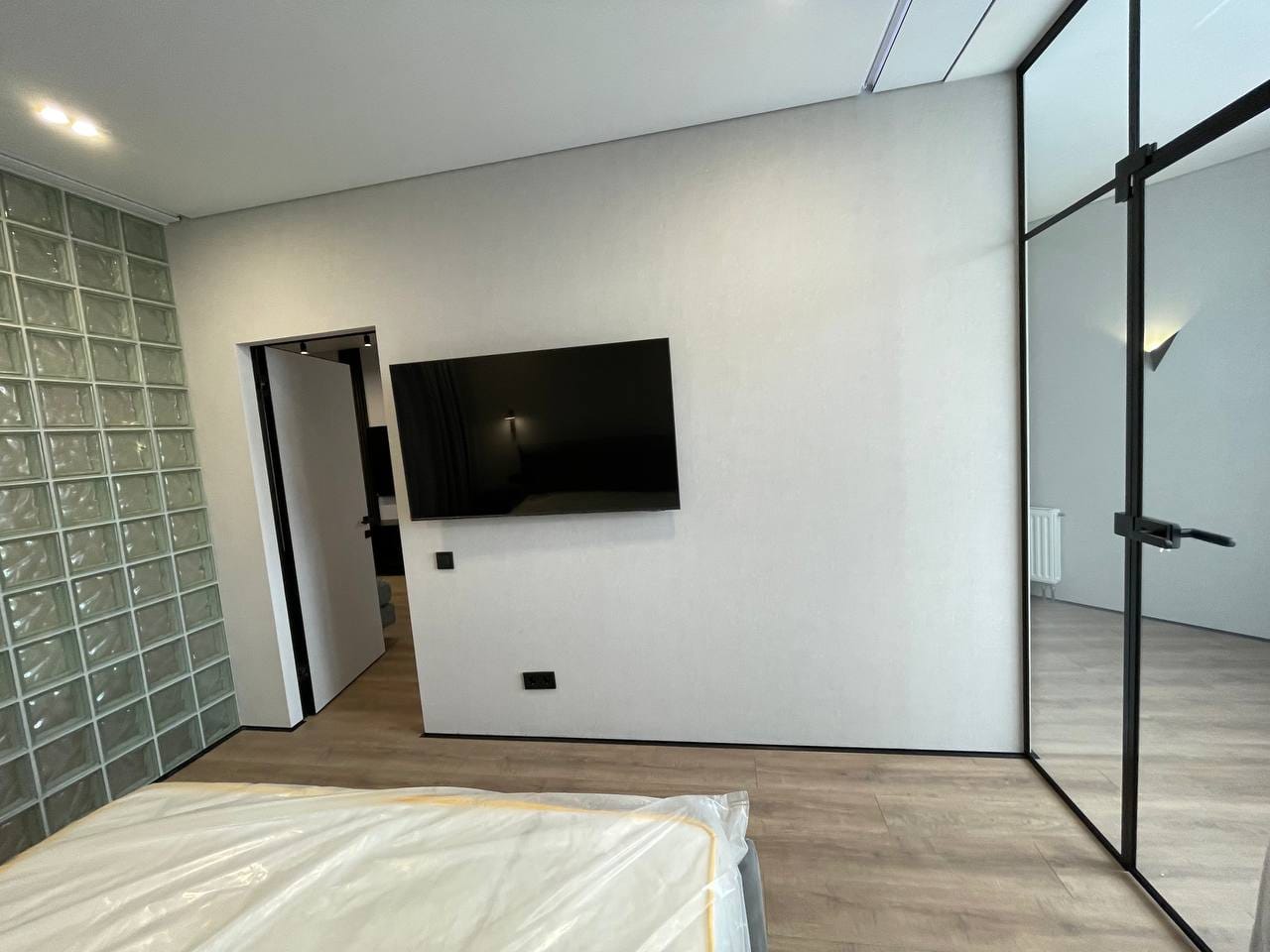 project small image